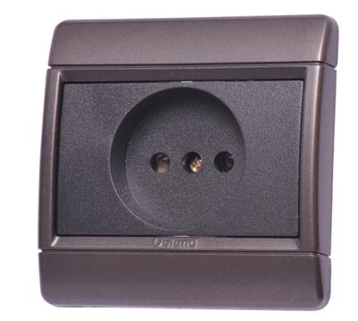 رایان مشکی،پریز برق